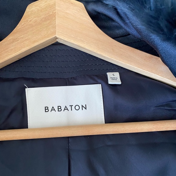 COPY - Aritzia/ Babaton faux fur coat - Picture 6 of 9